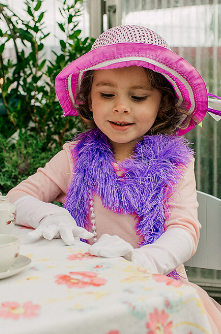 Girl's Tea Party Dress Up Boas and Long White Dress Gloves Set of 4 Each Polyester